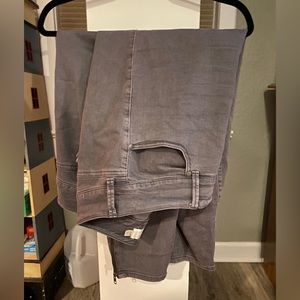 Torrid size 22 light grey/light purple cropped denim skinny jeans/jeggings